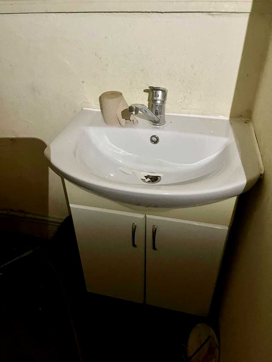 1873145293687664