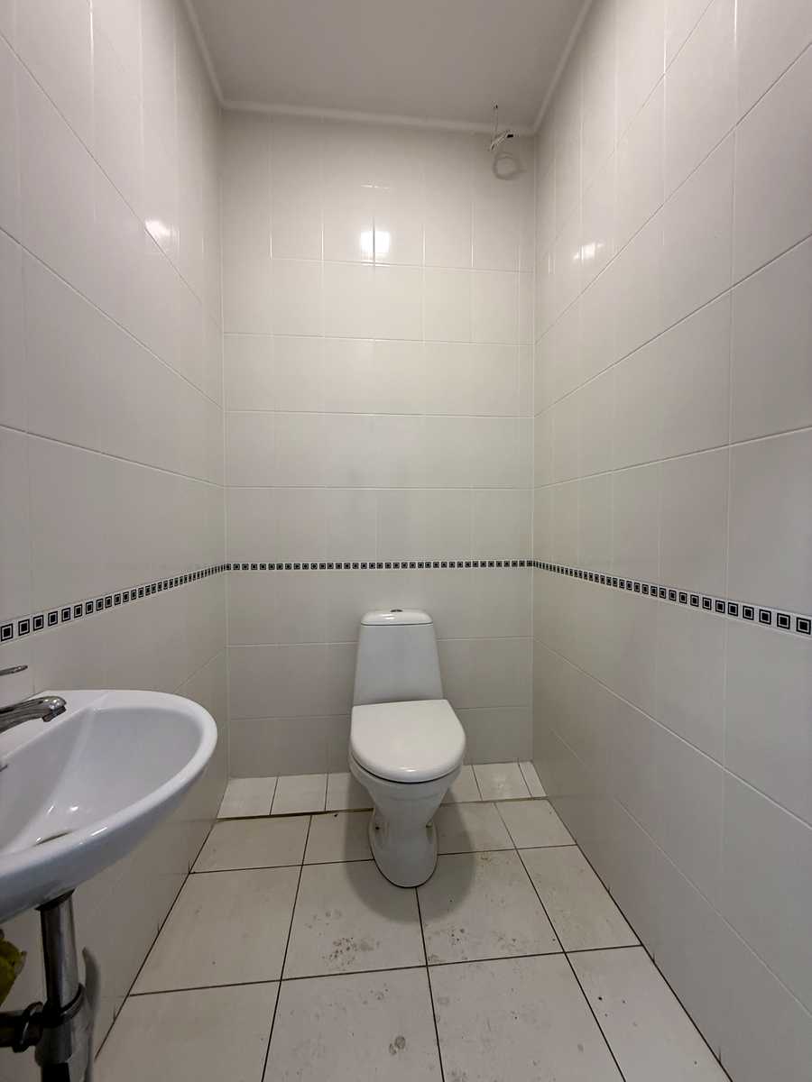 1873154378251869