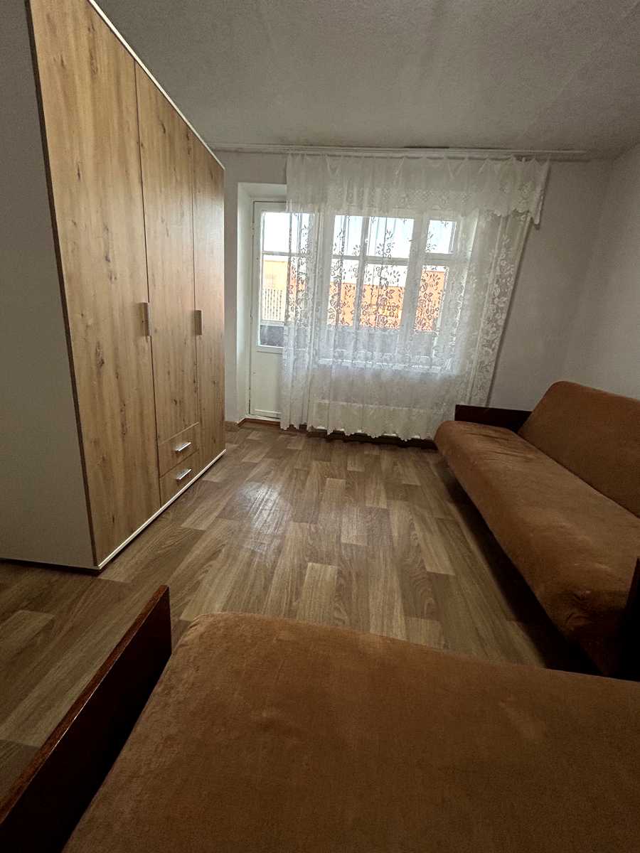 1873159743259592