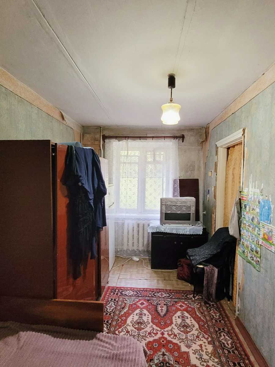 1873211700767356