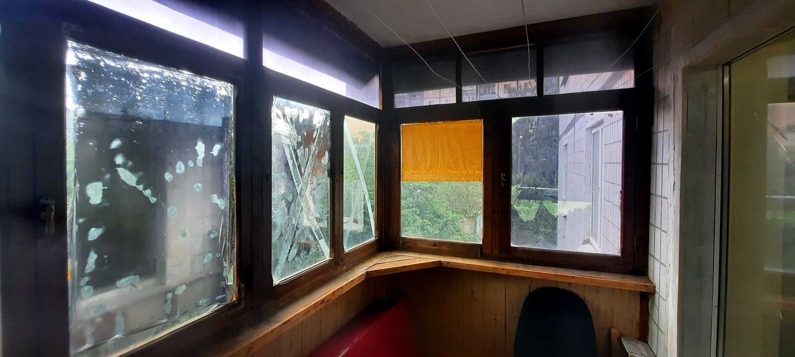 1873215766374334