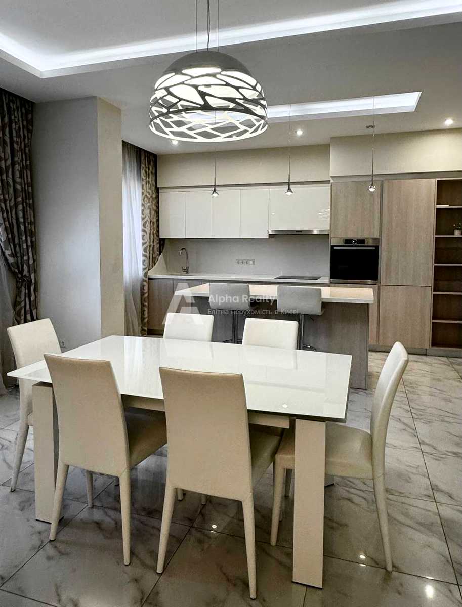 1873216809363298