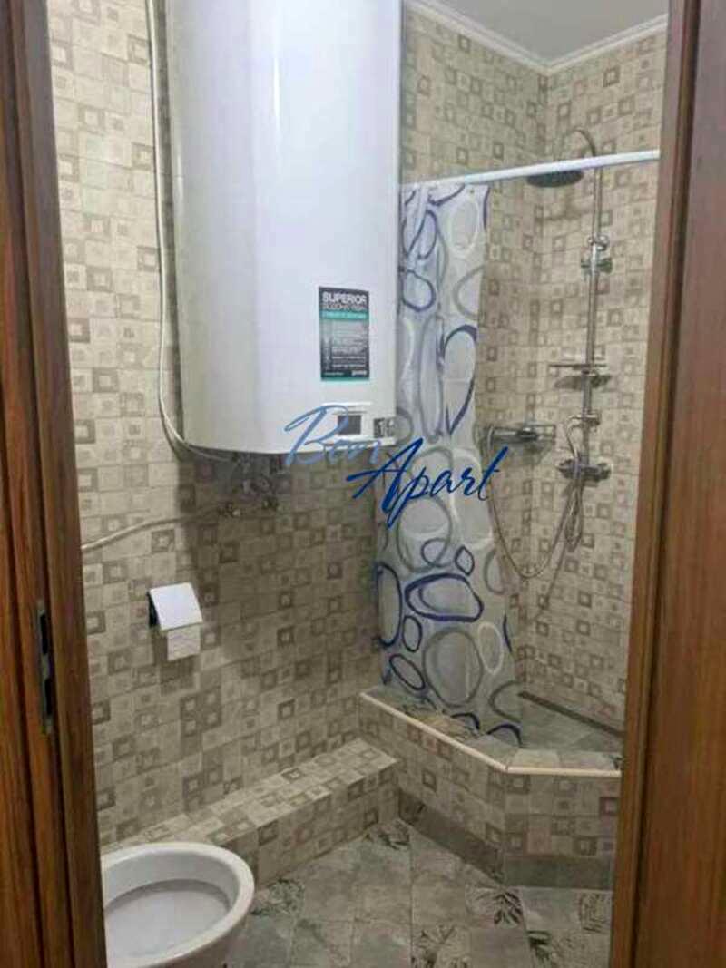 1873223432919952