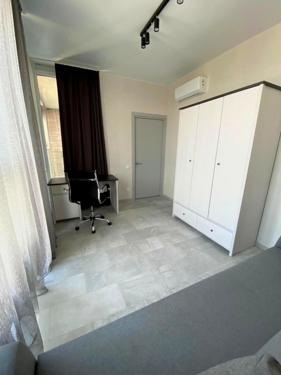 1873229187932296