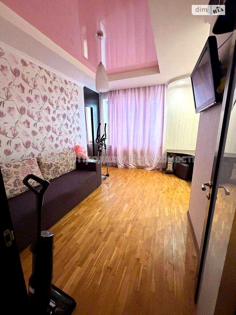 1873229546772456