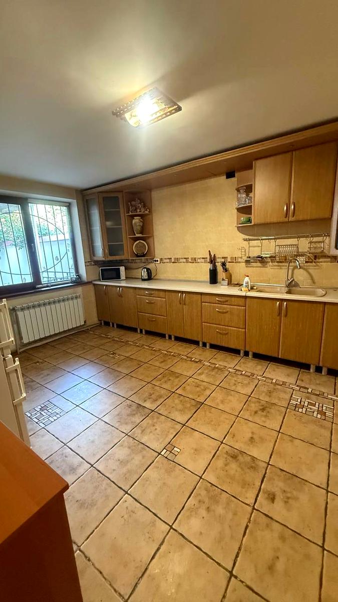 Дом по адресу (площадь 260 м²) Дом по адресу (площадь 260 м²) - Atlanta.ua