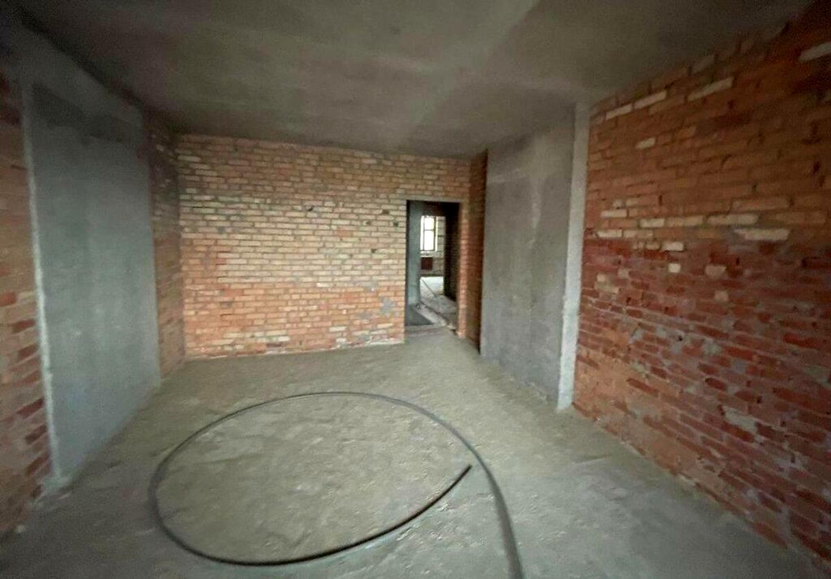 1873249303983859