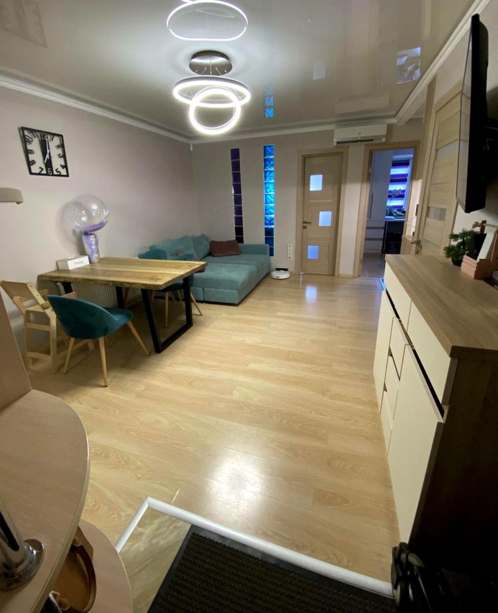 1873252046220720