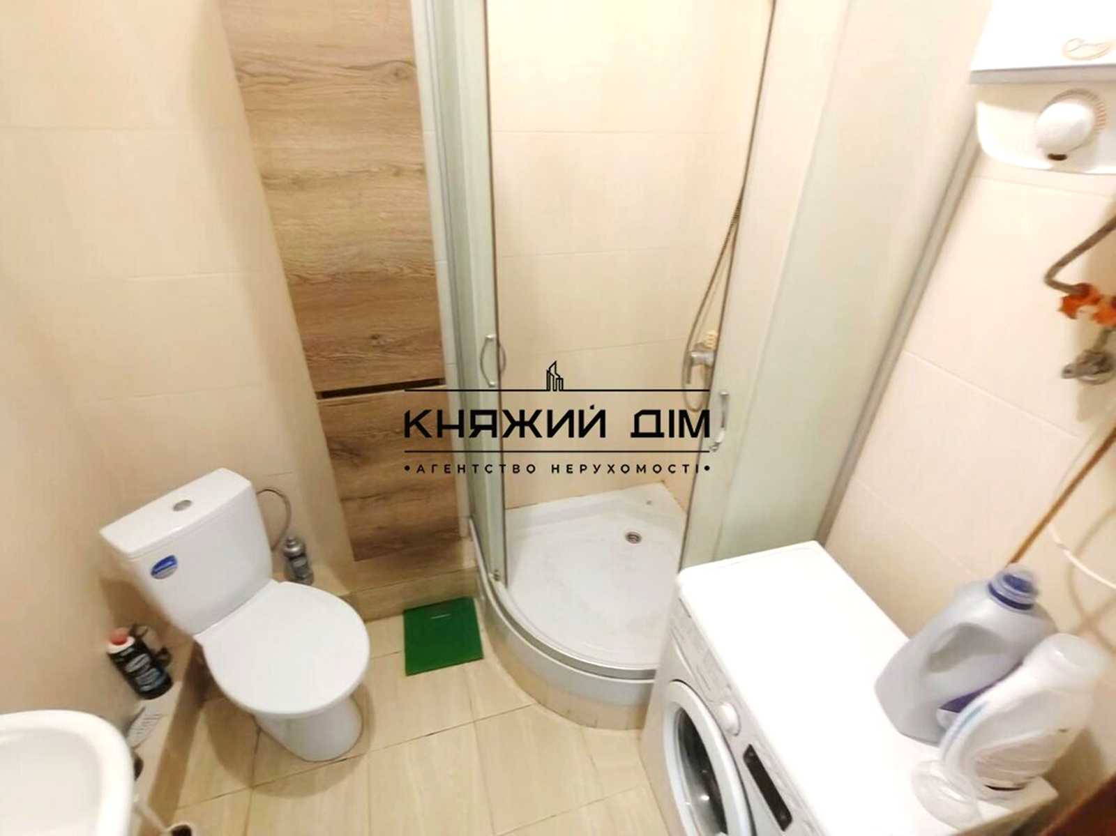 1873299976815670