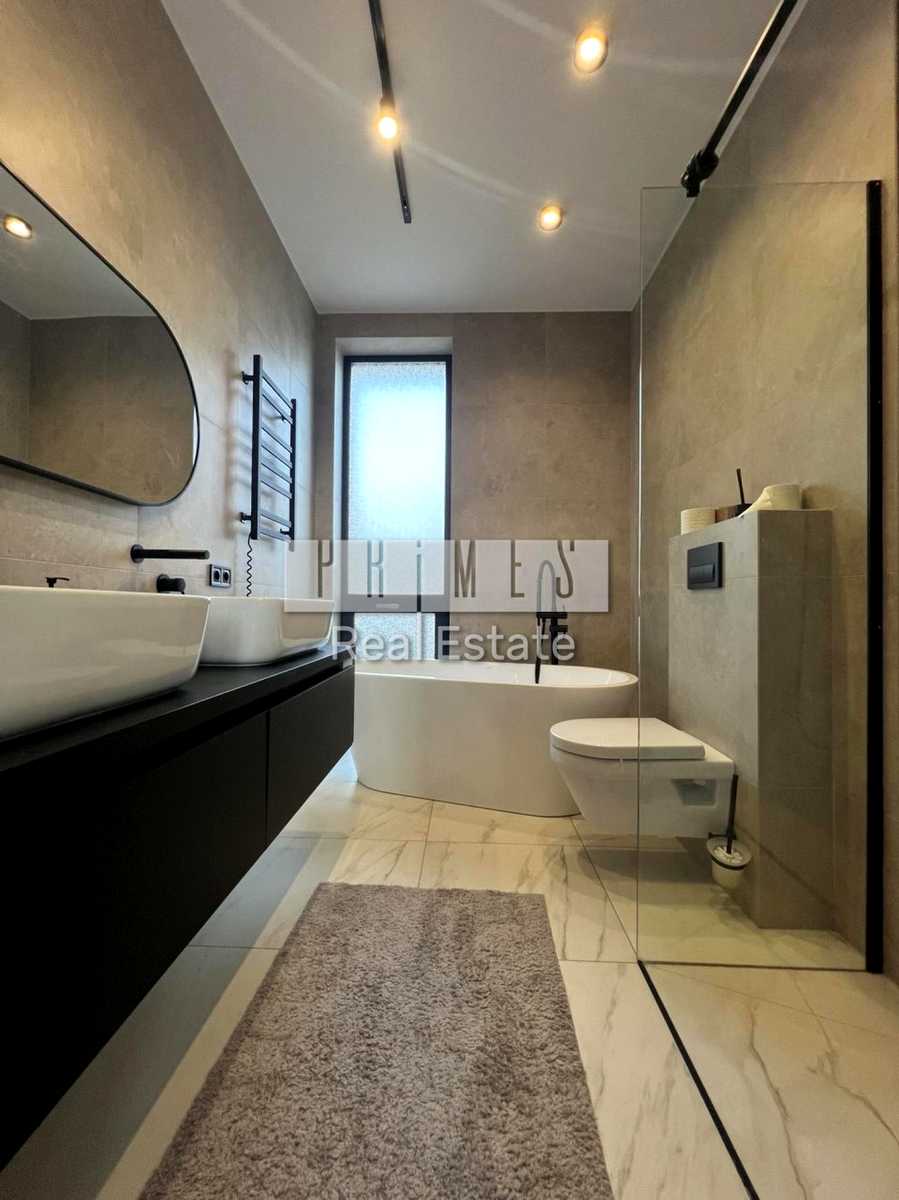 1873305508135811
