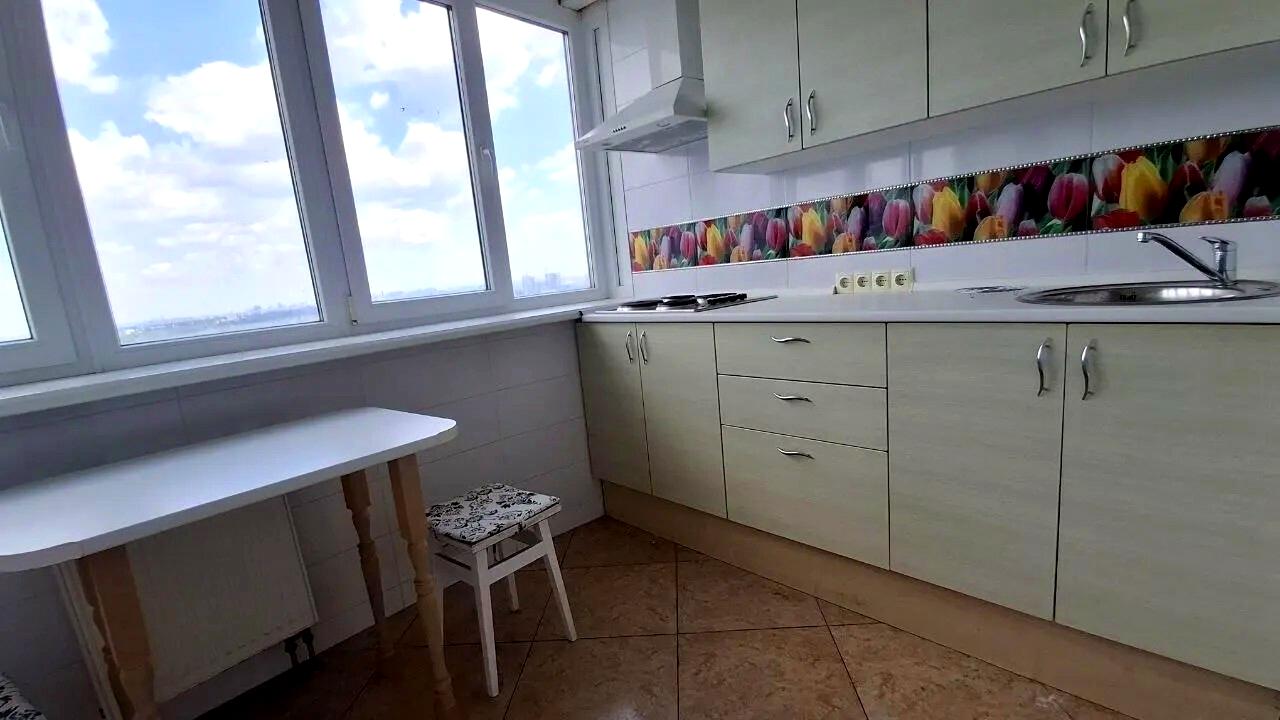 1873305743034081