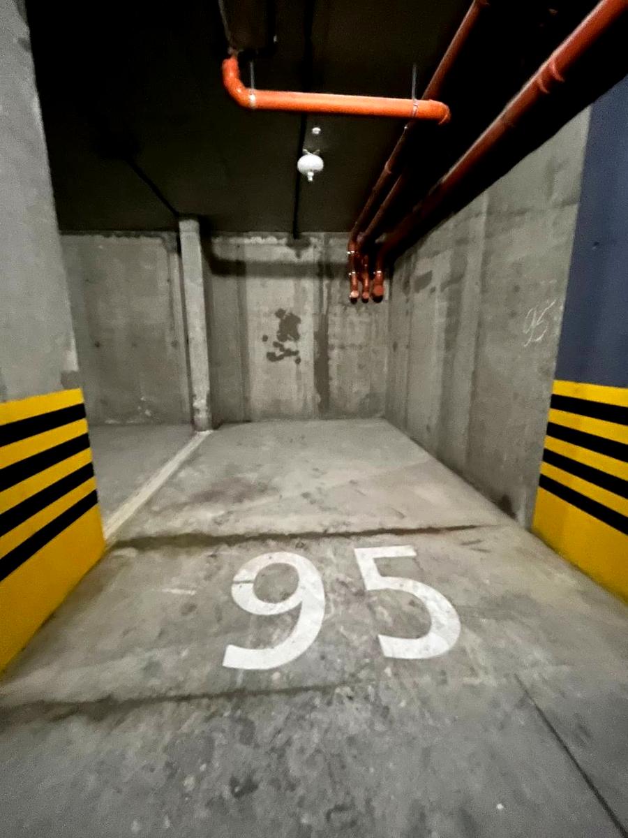 1873306972611373
