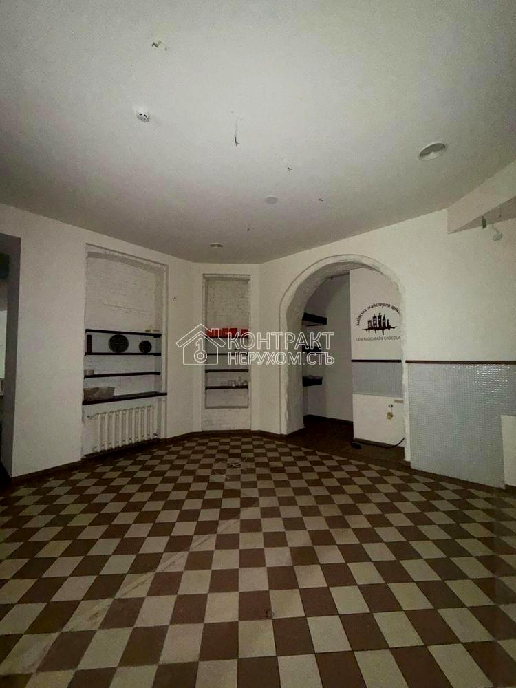 1873307016131440