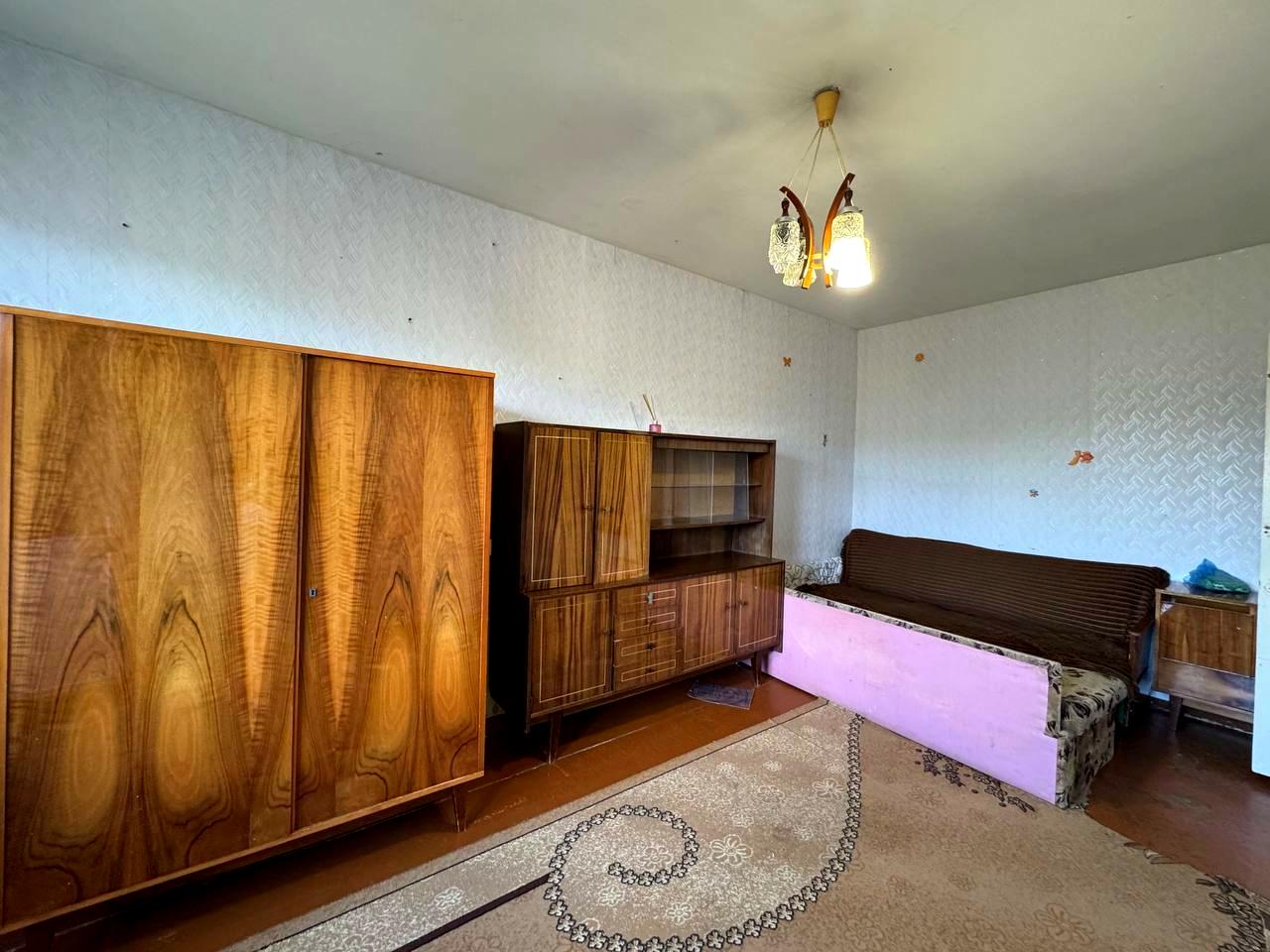 1873307353760031