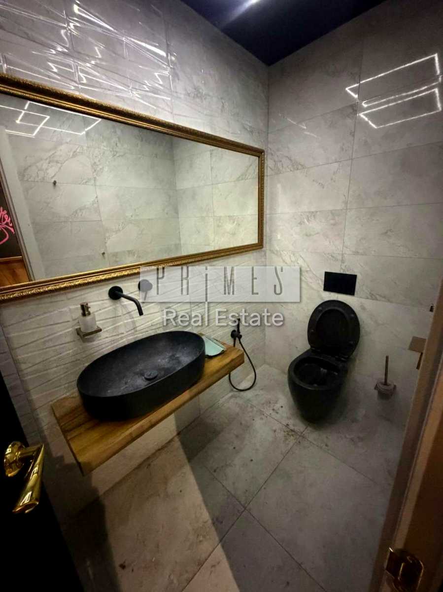 1873308044791453