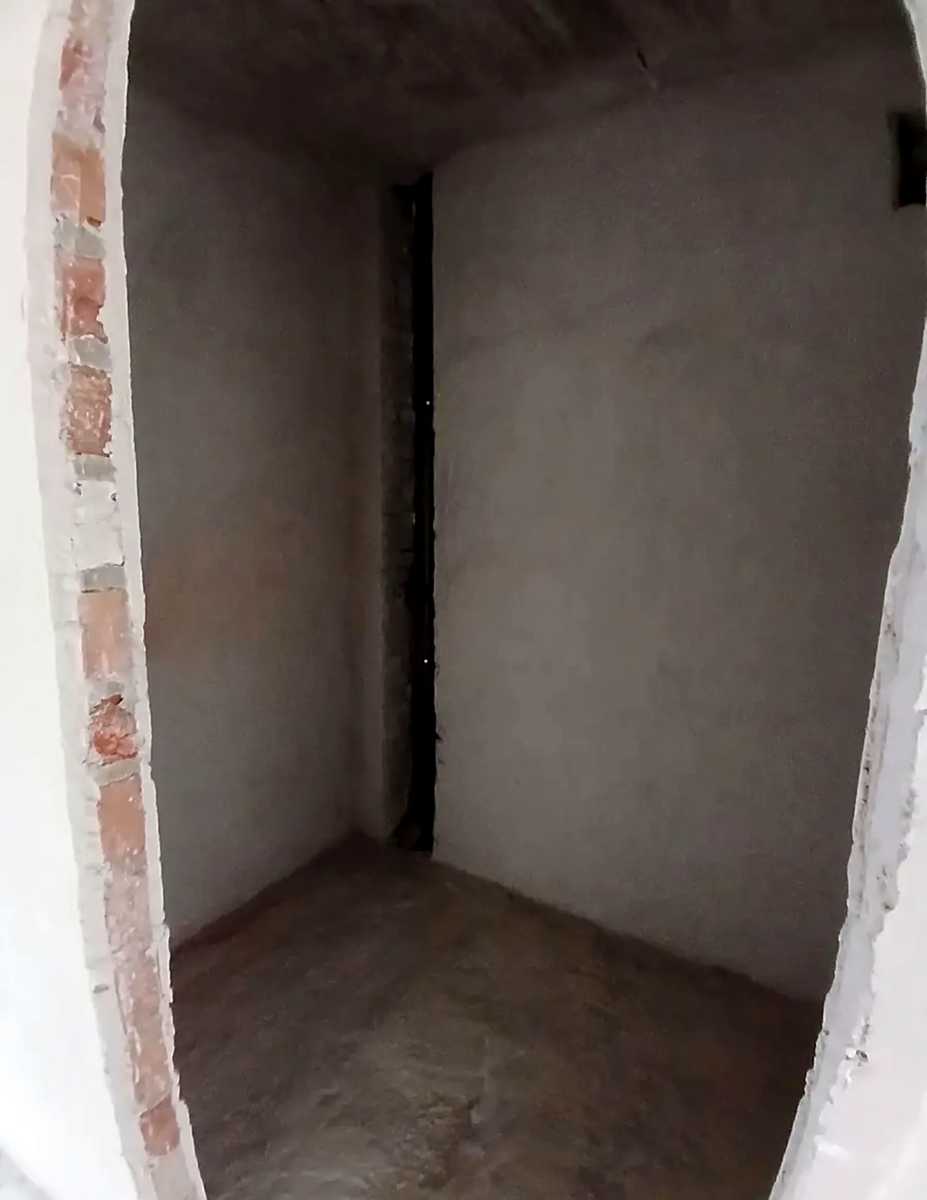 1873309262768895