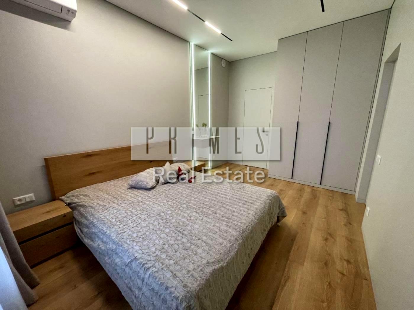 1873309393858189