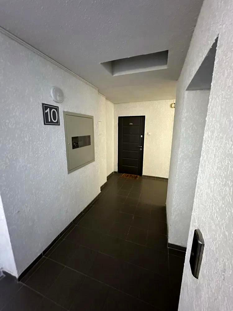 1873310572105898