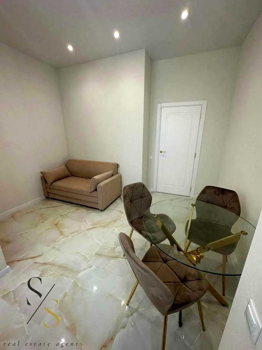 1873315868620722