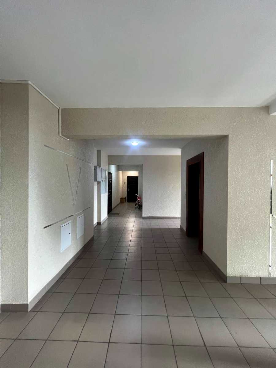 1873316673612837