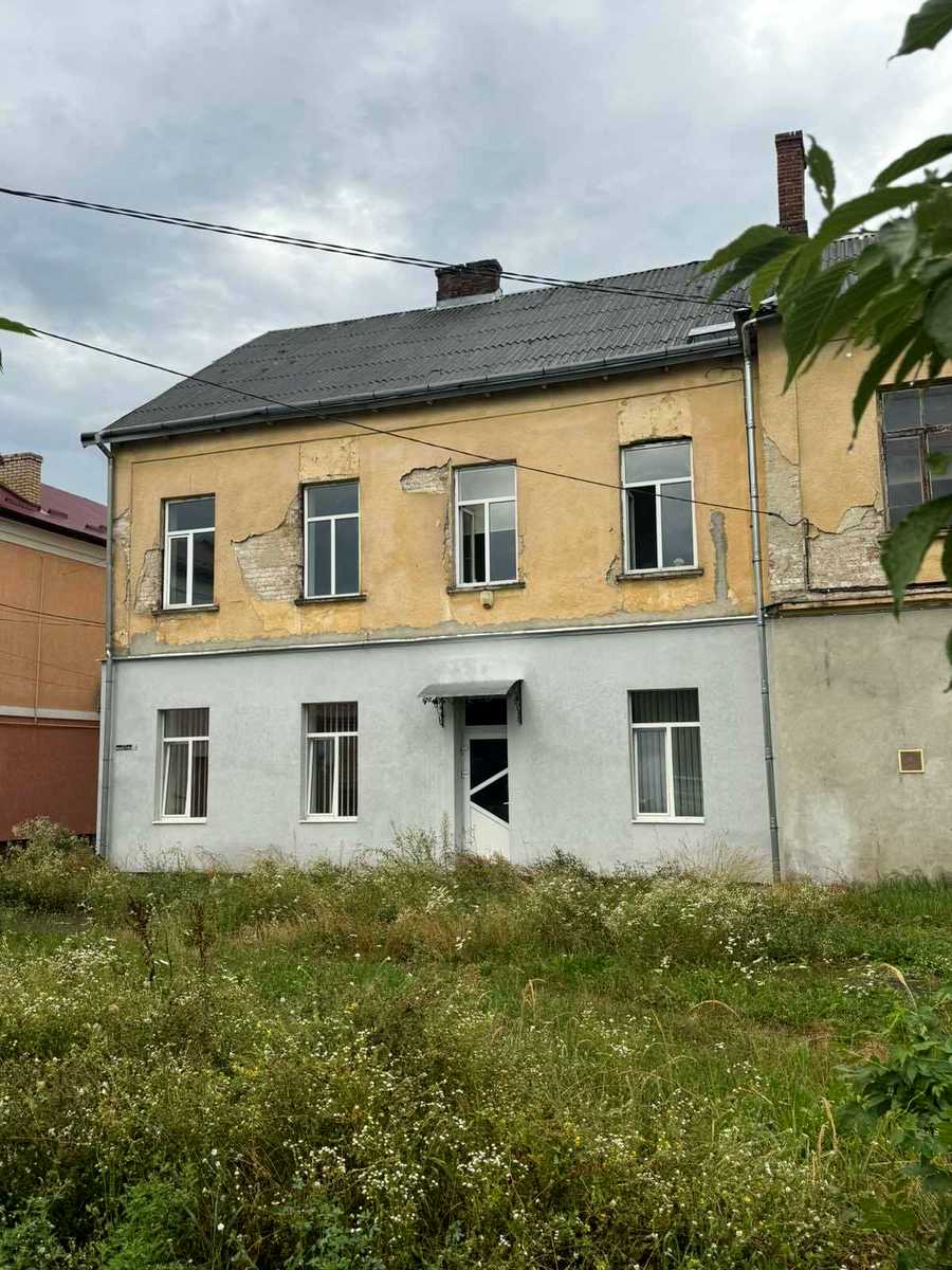 1873325034273819