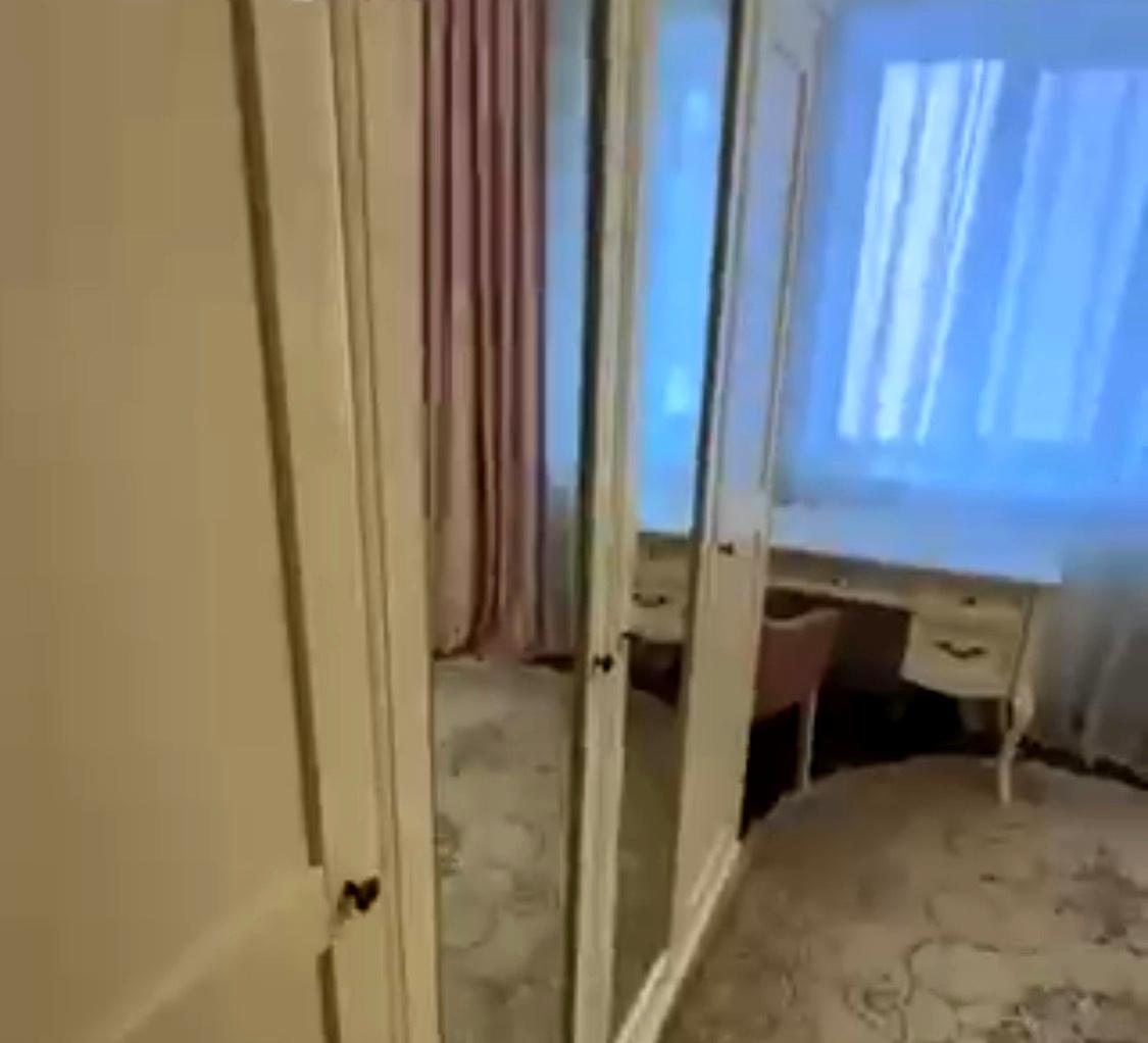 1873325070036819