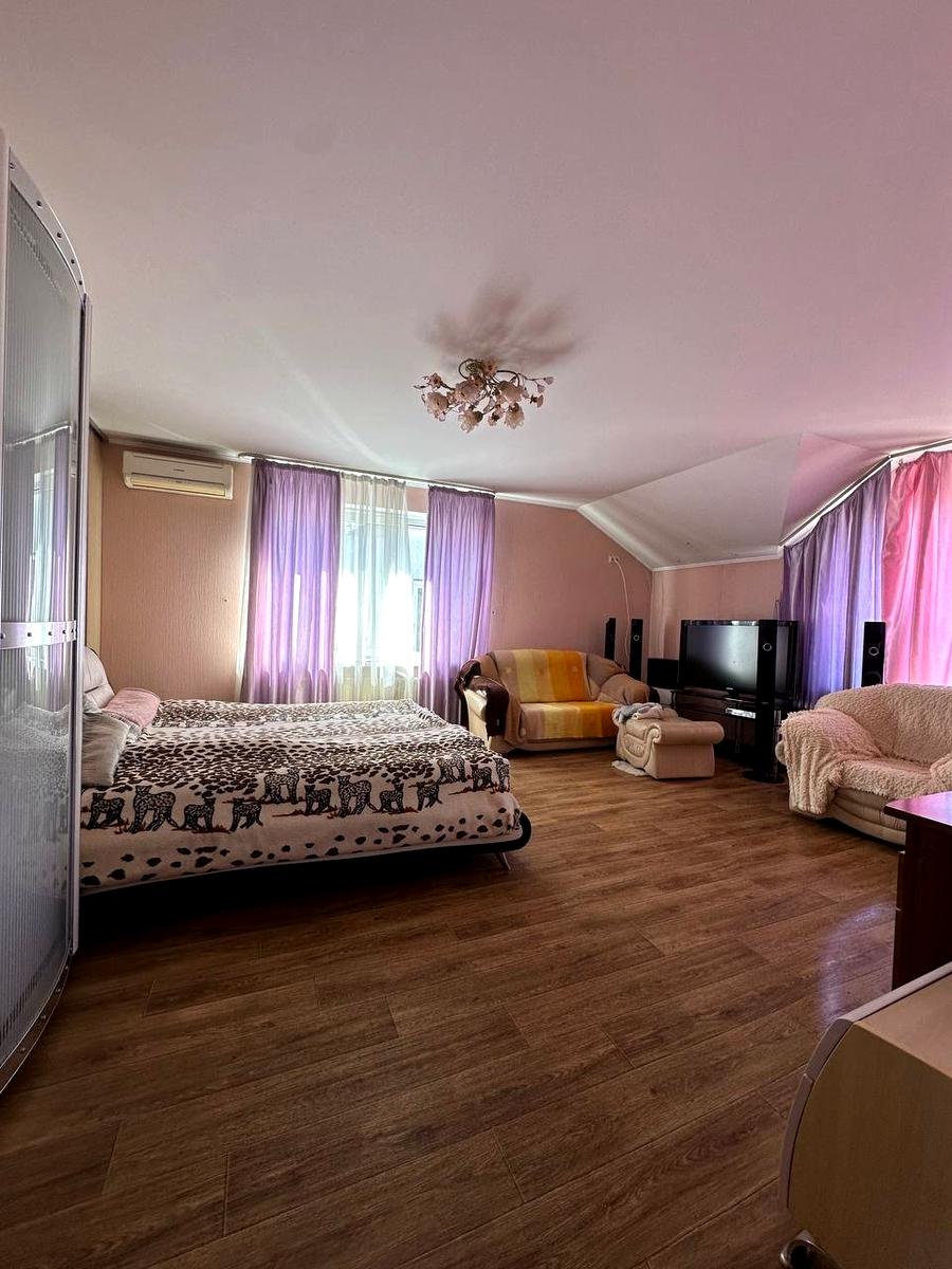 Дом по адресу ул. Радостная (площадь 256 м²) Дом по адресу ул. Радостная (площадь 256 м²) - Atlanta.ua