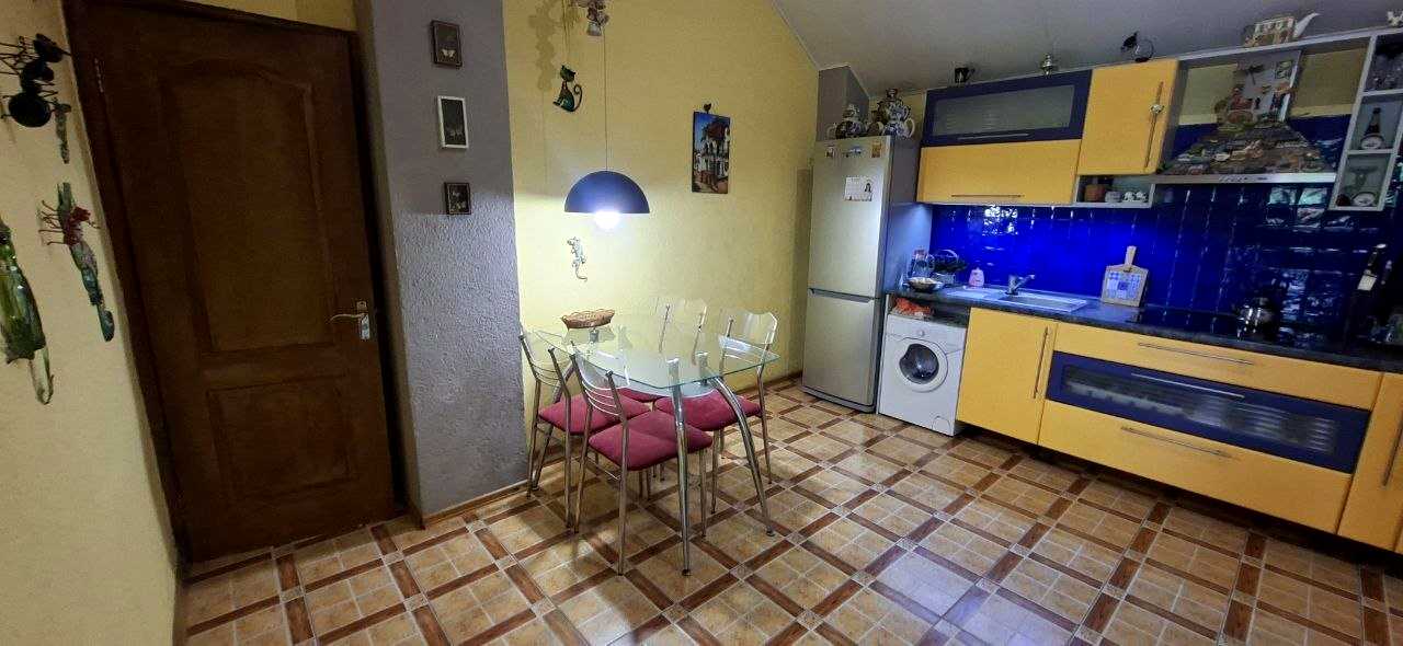 1873330484389635