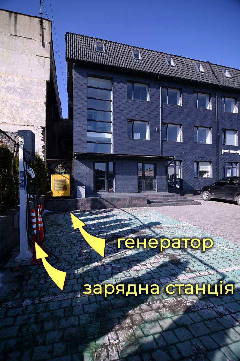 1873332502051906