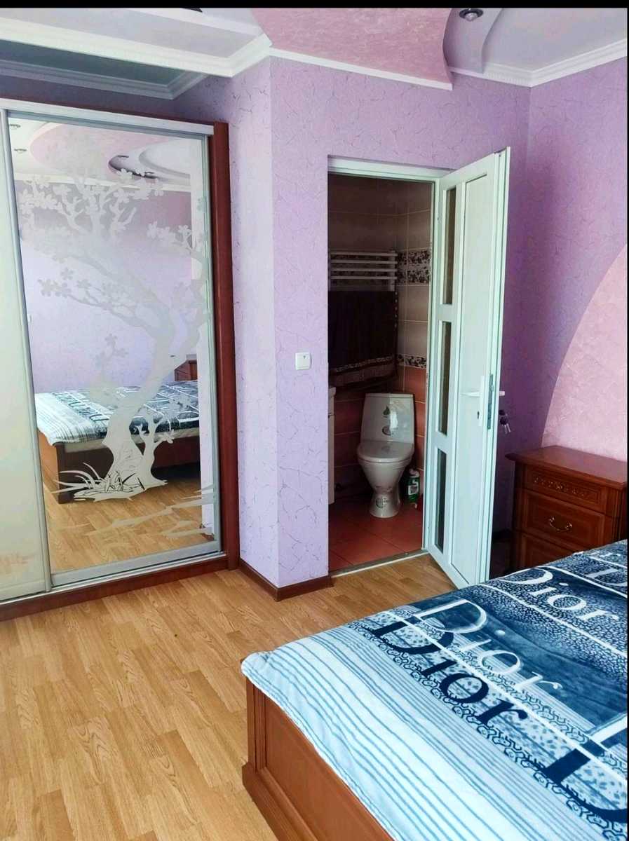 1873334900918367