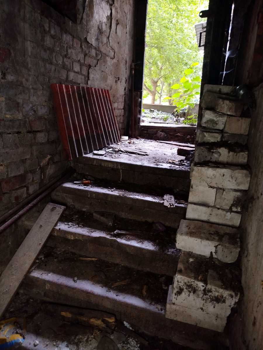 1873335698412557