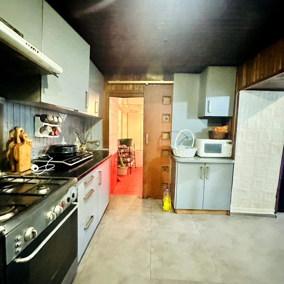 Дом по адресу ул. Нерубайская (площадь 216,2 м²) - imageAlt 23 Дом по адресу ул. Нерубайская (площадь 216,2 м²) - Atlanta.ua - imageAlt 23