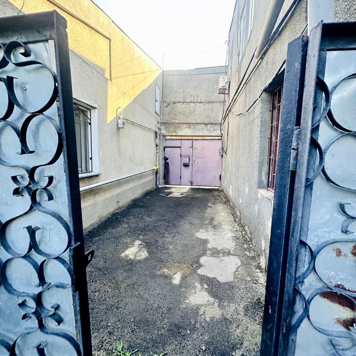 Дом по адресу ул. Нерубайская (площадь 216,2 м²) - imageAlt 36 Дом по адресу ул. Нерубайская (площадь 216,2 м²) - Atlanta.ua - imageAlt 36