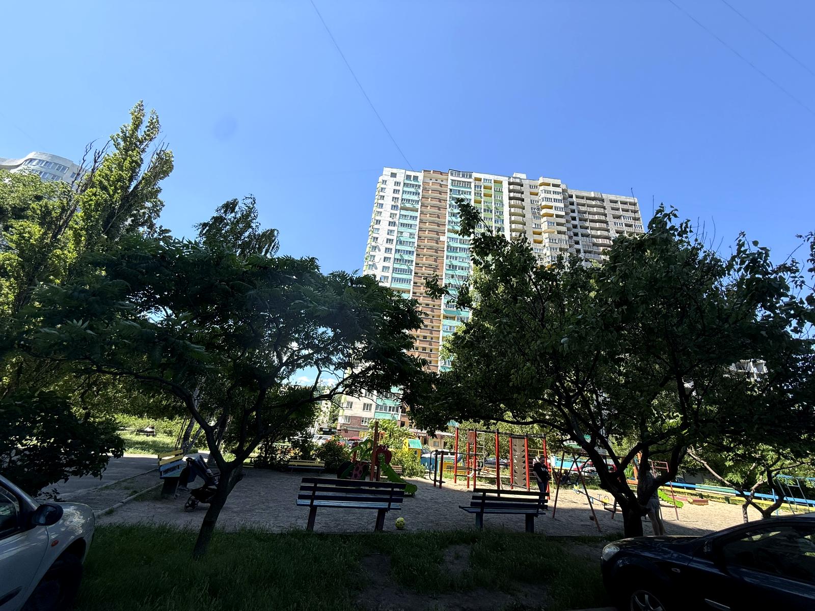 1873341795127894
