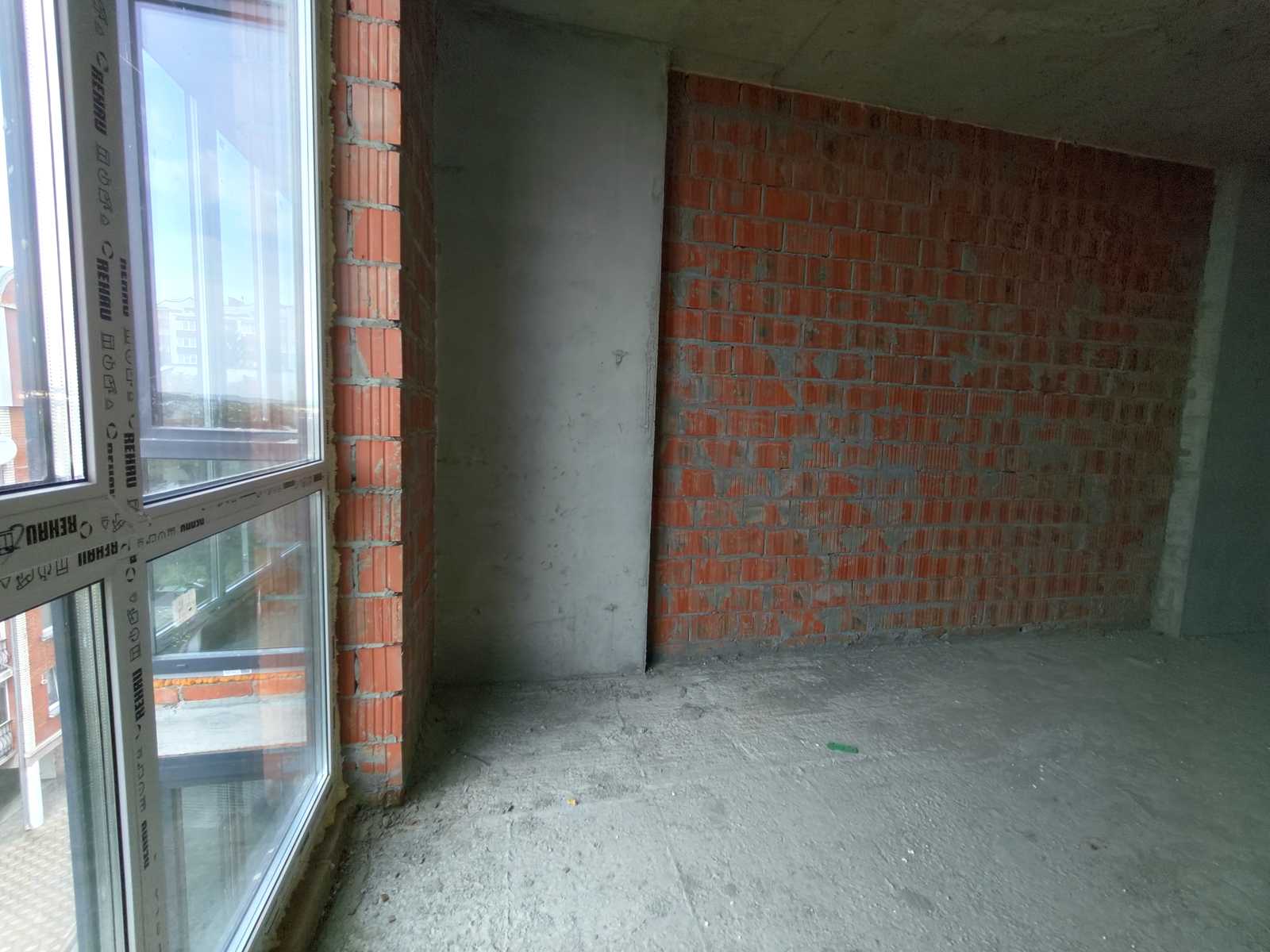 1873343926655195