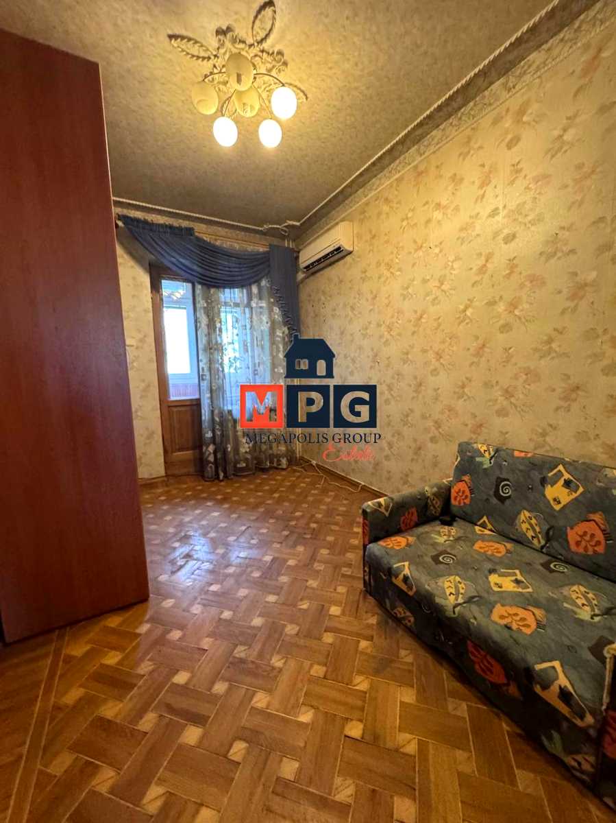 1873345758011472
