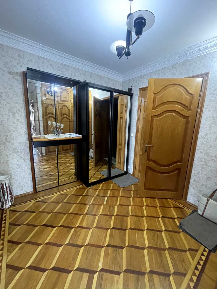 1873350558388459