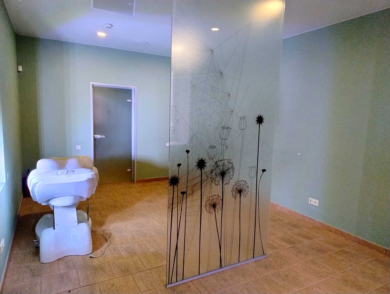 1873392974393191