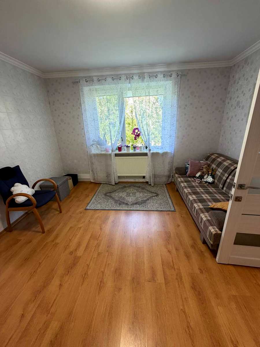 1873402025328967