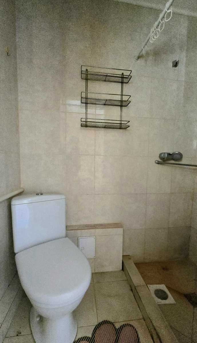 1873404837703885