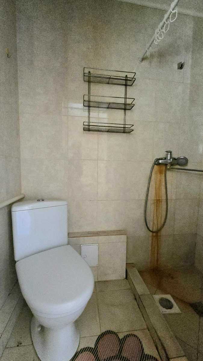 1873404838378736