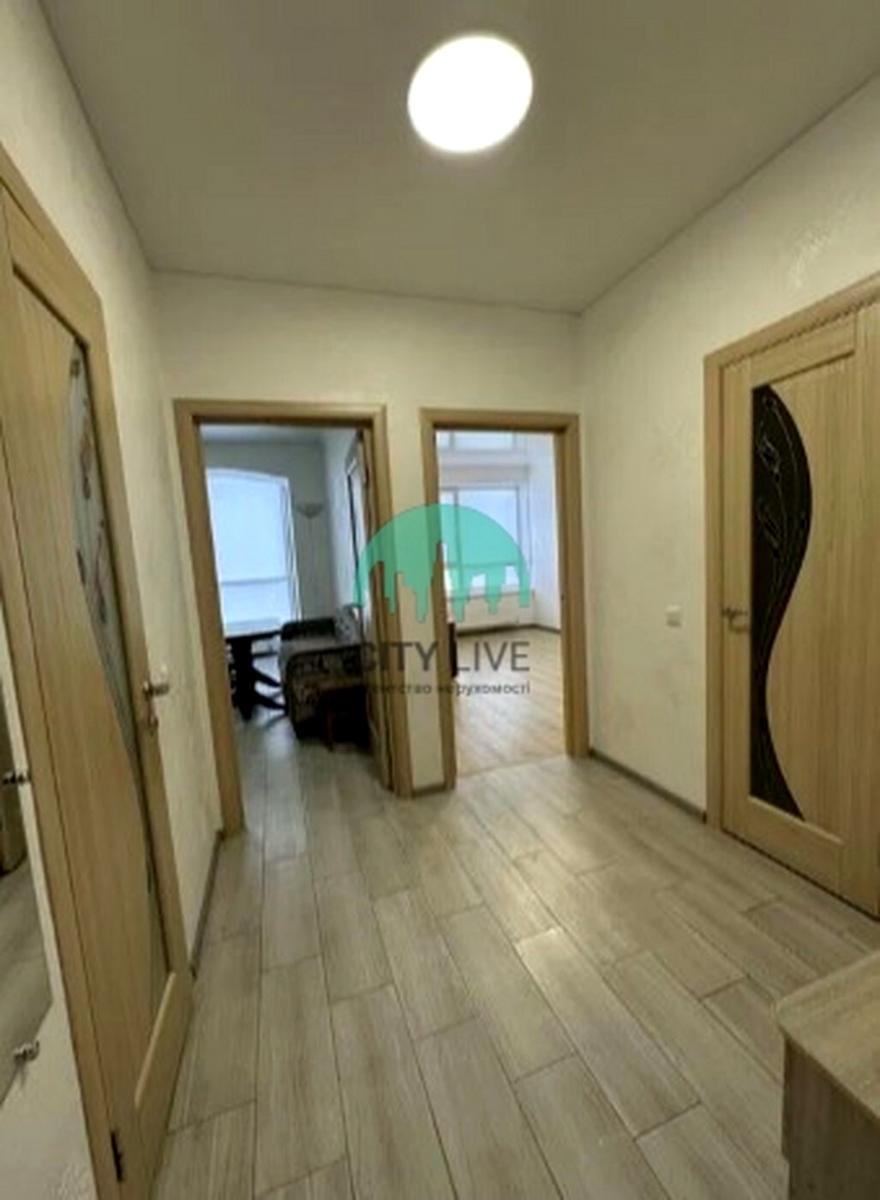 1873408298005884