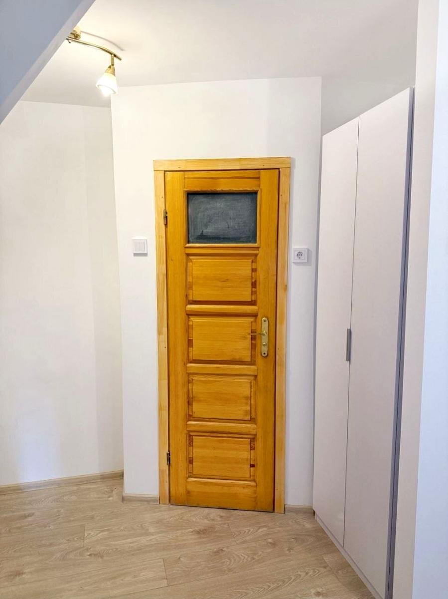 1873408625631985