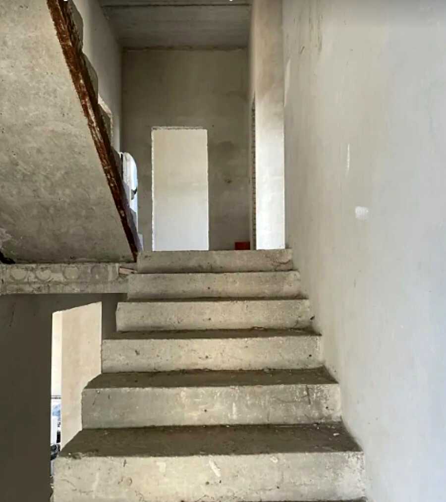 1873408711721698