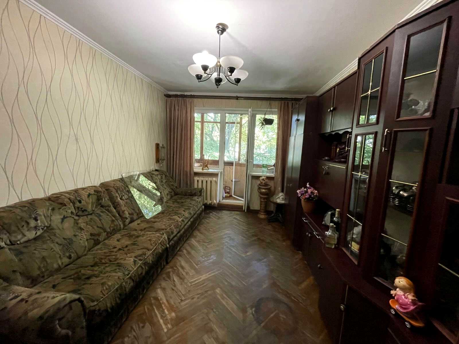 1873409564575619