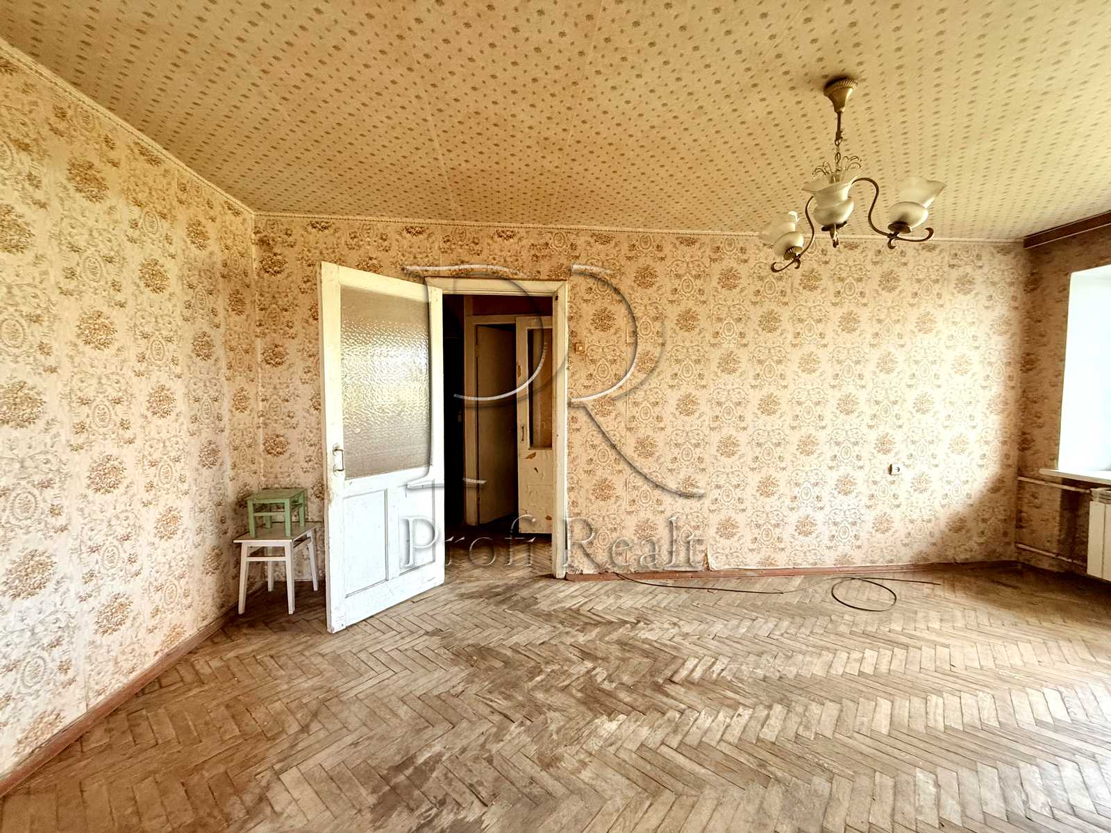 1873416537928297