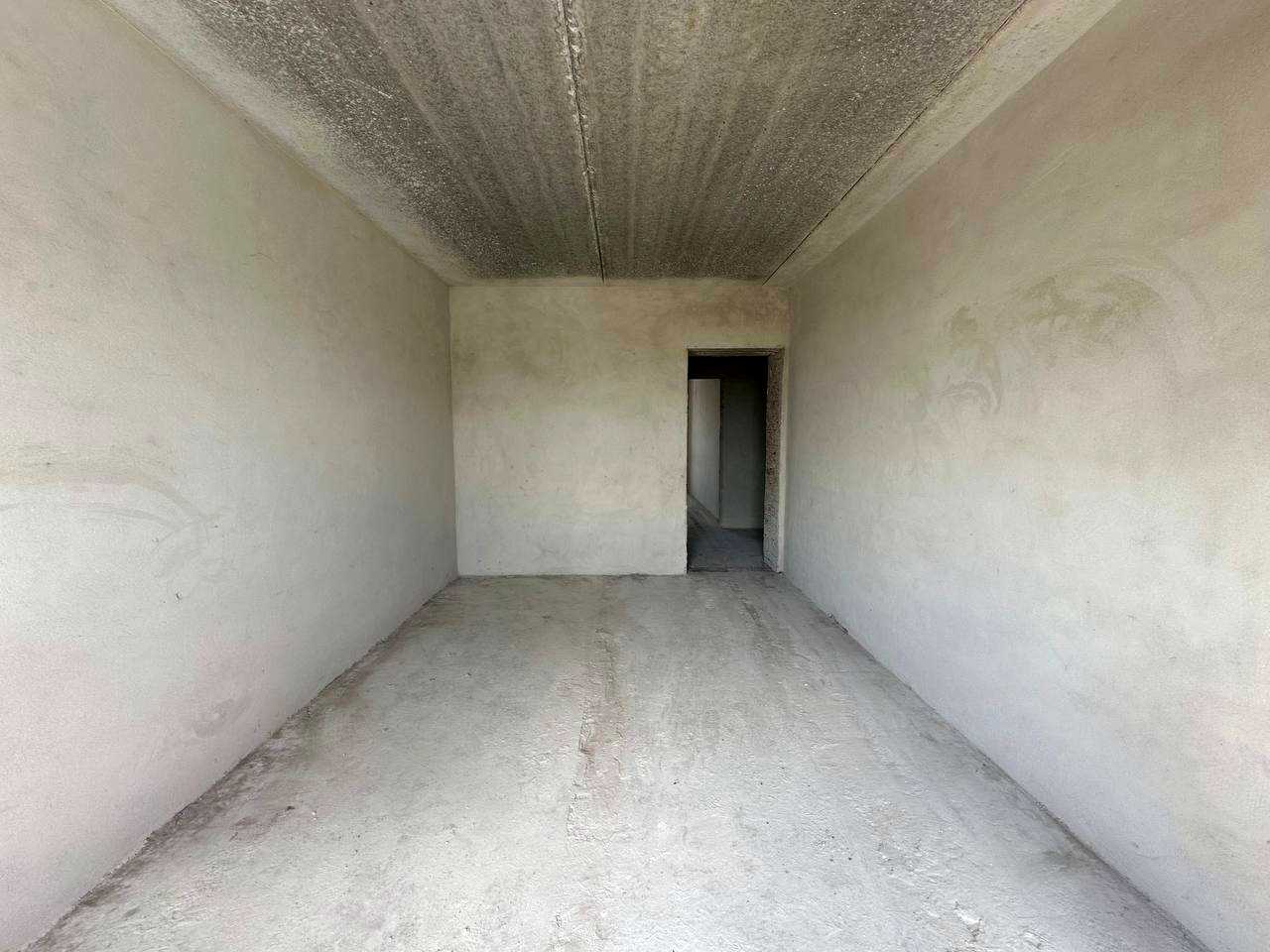 1873417573686629
