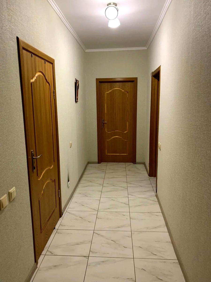 1873418099383568