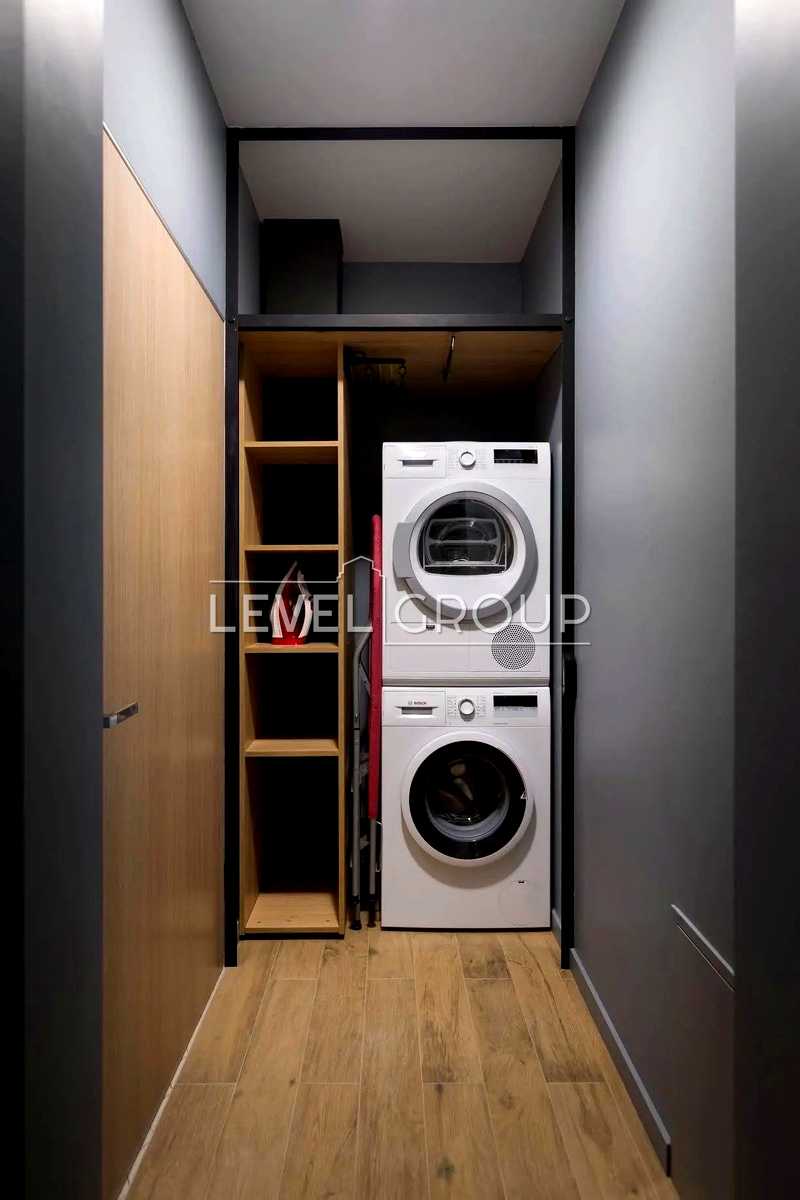 1873418444475269