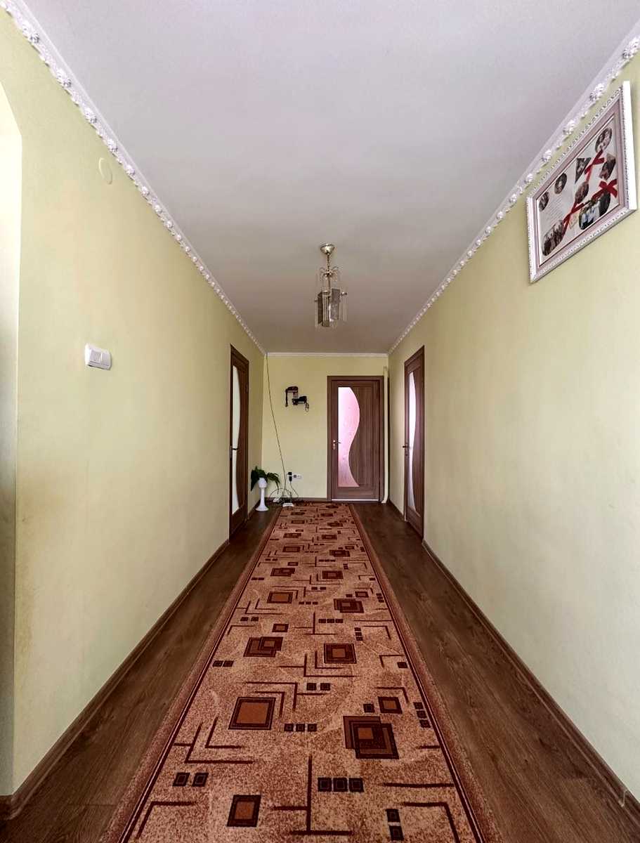1873418872703726